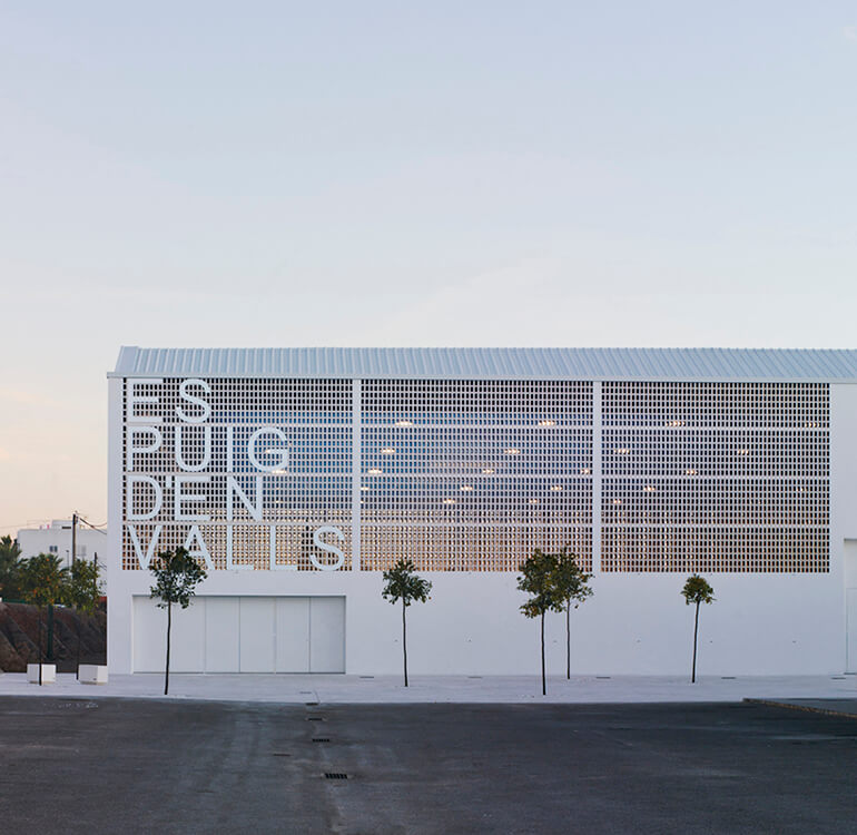 EsPuig d'en Valls Sports Centre with expanded metal