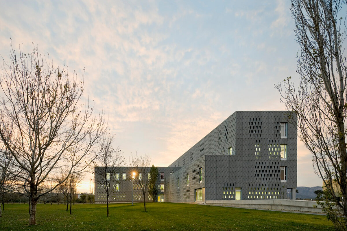 "Terres del l'Ebre" Campus with expanded metal