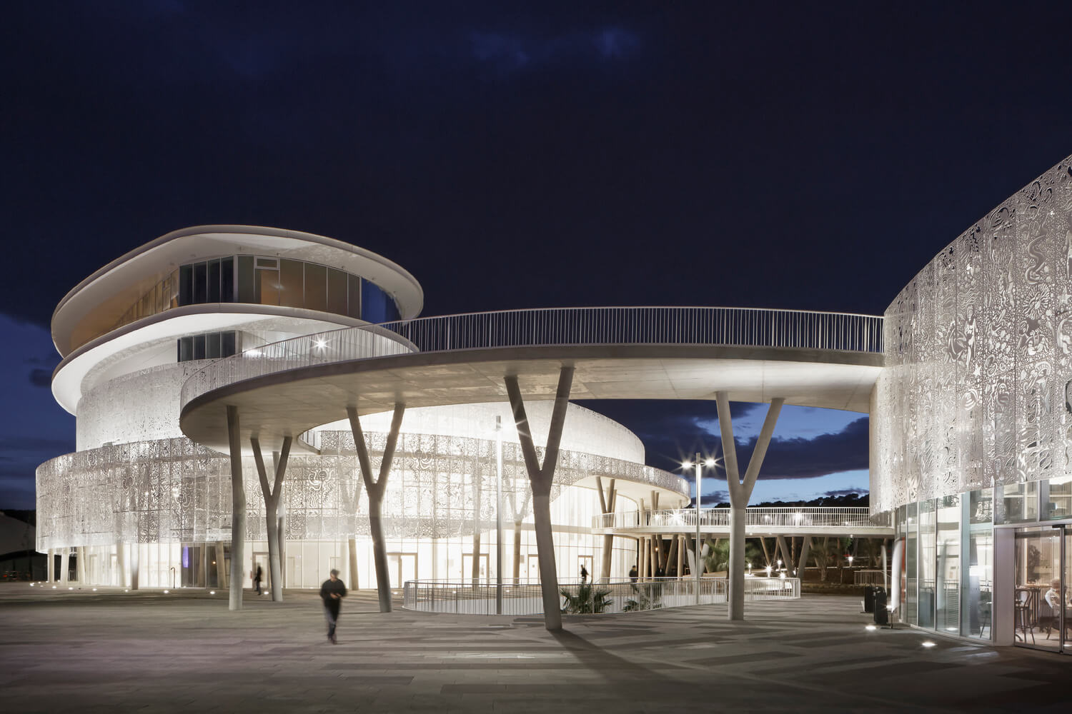 the shopping square and casino at night