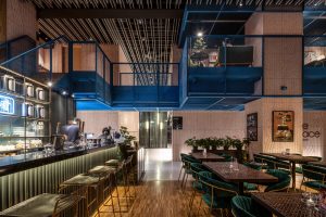 Place Hotel equipped with expanded metal plates