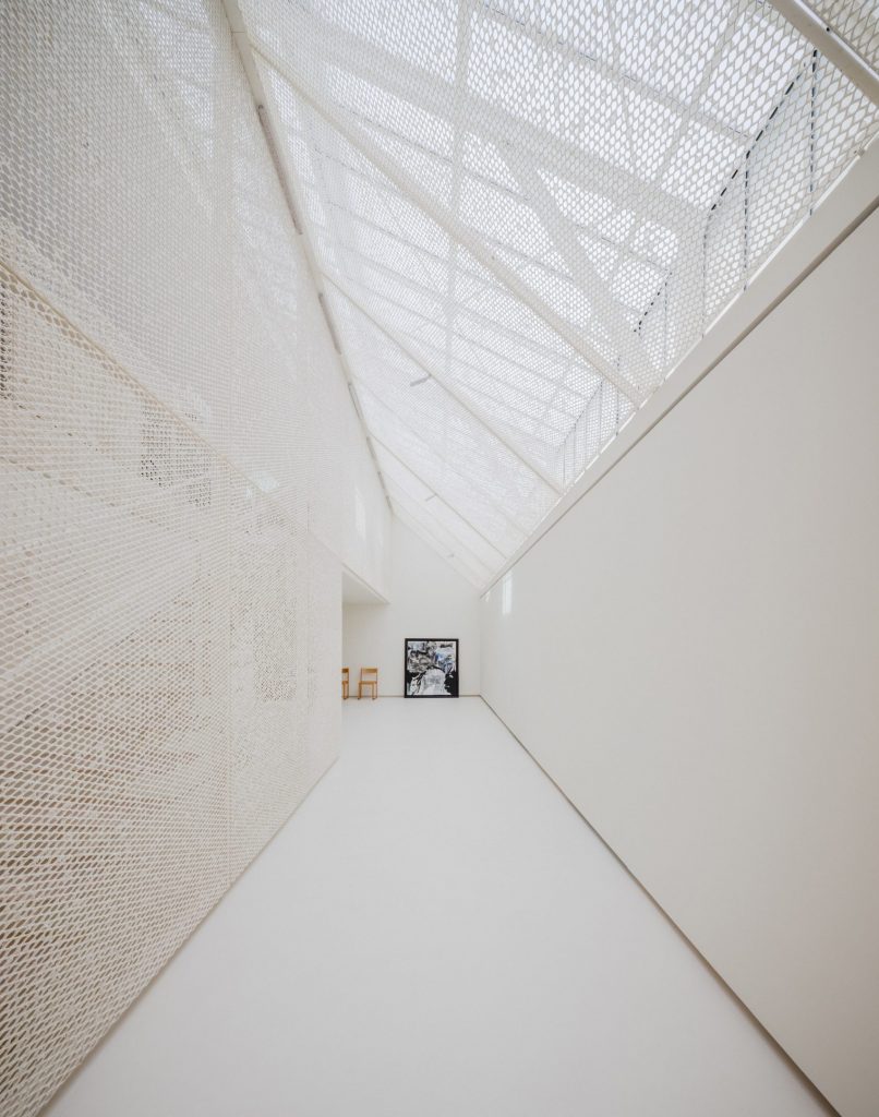 expanded-metal panels with paper pulm